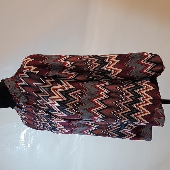 RUE 21 chevron print long sleeve button up blouse size small - Picture 4 of 12